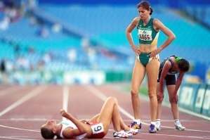 Patricia Flavel (AUS) finish line Athletics 2000 Sydney PG